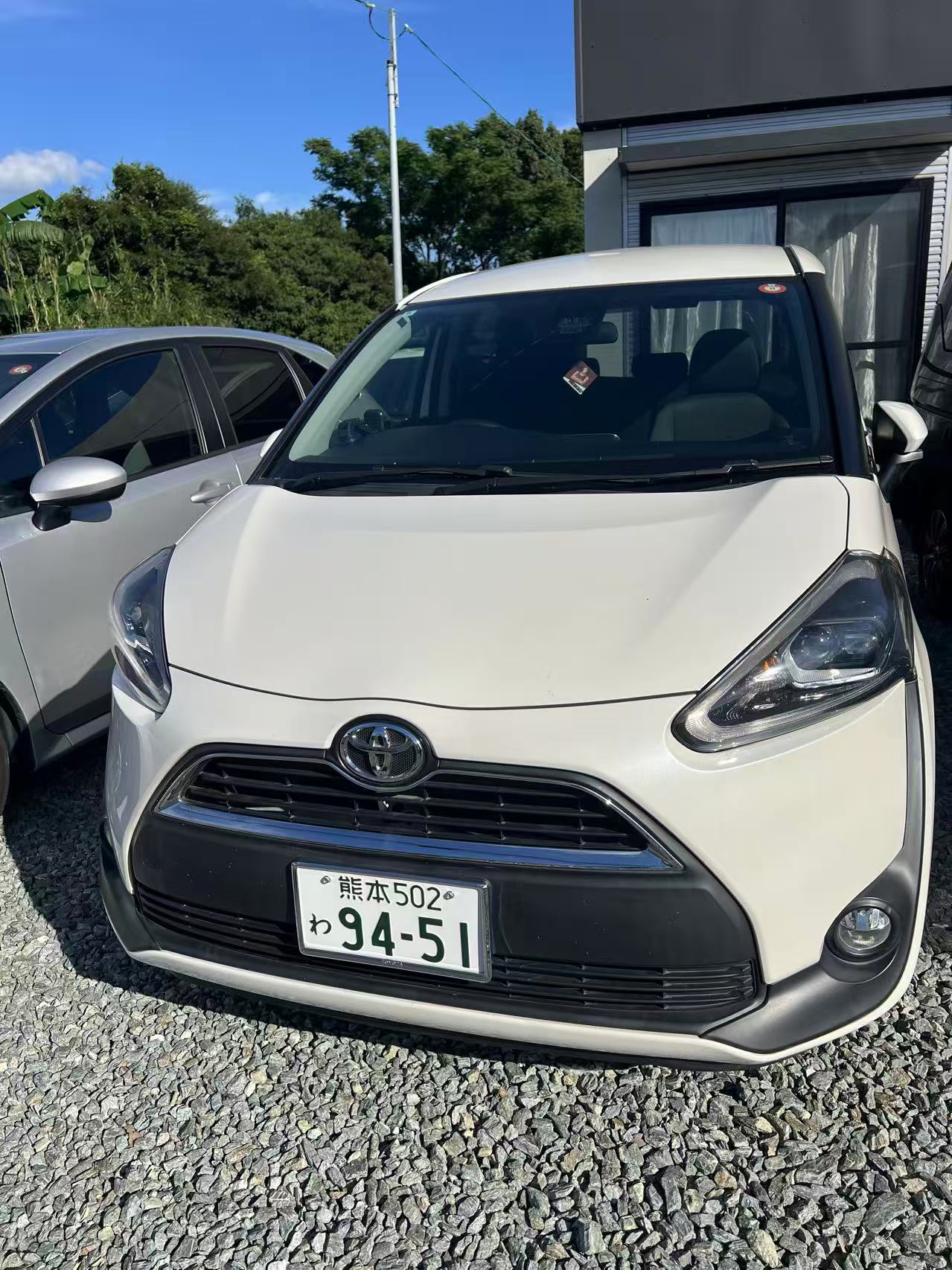 Toyota Sienta